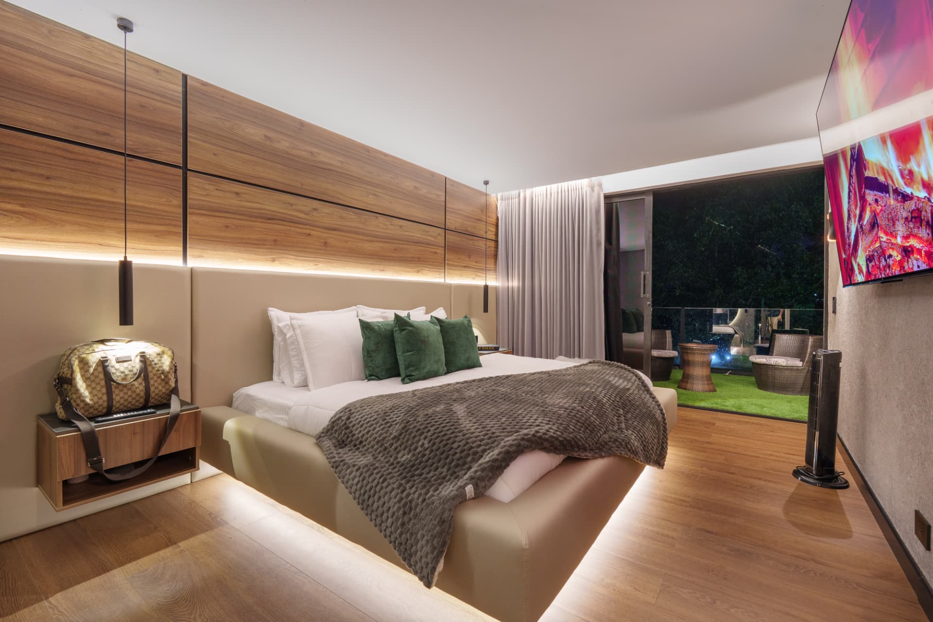 Private Suites
