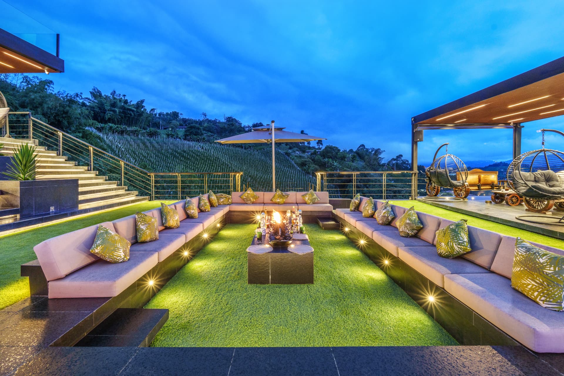 Fire Pit Lounge